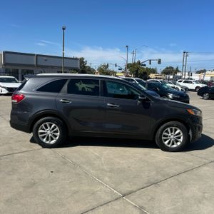 صورة 10 لـ 2018 KIA SORENTO LX V6