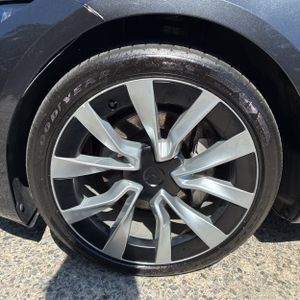 صورة مصغرة 17 لـ 2025 Tesla MODEL 3 LONG RANGE