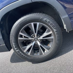2016 Toyota HIGHLANDER XLE — фото 19