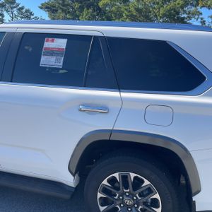 2025 Toyota SEQUOIA LIMITED photo 6