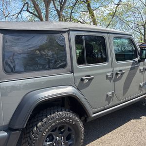 JEEP WRANGLER WILLYS 4XE - 9