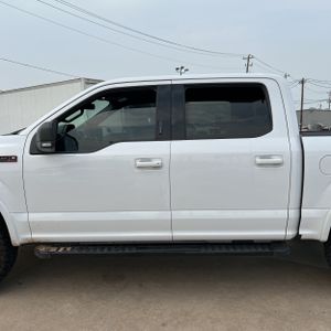 FORD F-150 XLT - 4