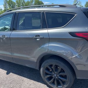 صورة 6 لـ 2019 FORD ESCAPE SE