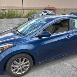 صورة 2 لـ 2015 Hyundai ELANTRA SE