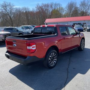 FORD MAVERICK LARIAT - 8