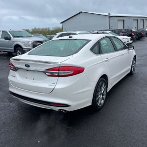 FORD FUSION SE - 8