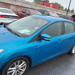 FORD FOCUS SE - 2