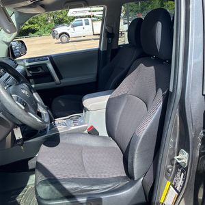 2013 Toyota 4RUNNER SR5 thumbnail 32