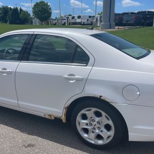 FORD FUSION SE - 6