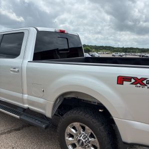 FORD F-250 SUPER DUTY LARIAT - 6