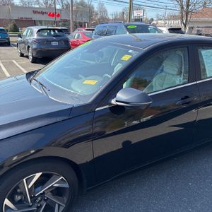 HYUNDAI ELANTRA LIMITED - 2