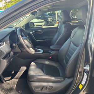 2021 Toyota RAV4 XLE PREMIUM 照片 32