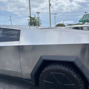 TESLA CYBERTRUCK CYBERBEAST - 6