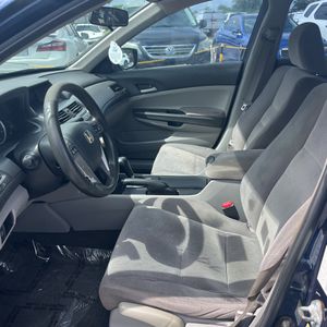2010 Honda ACCORD LX — миниатюра 31