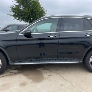 MERCEDES-BENZ GLC - 4