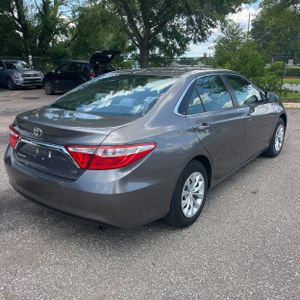 2017 Toyota CAMRY LE photo 8