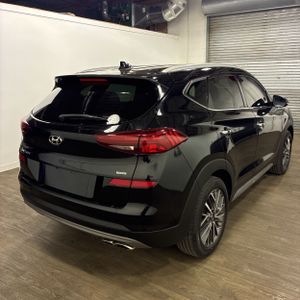 HYUNDAI TUCSON LIMITED - 8