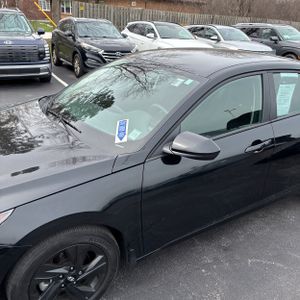 HYUNDAI ELANTRA SEL - 2