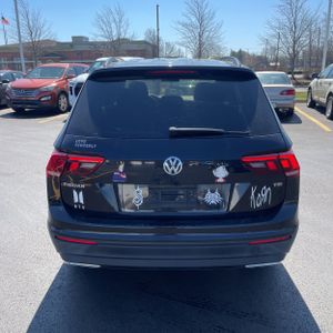 VOLKSWAGEN TIGUAN 2.0T S - 7