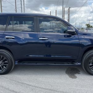 صورة مصغرة 11 لـ 2023 Lexus GX 460 BASE