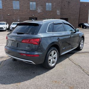 AUDI Q5 2.0T PREMIUM - 5