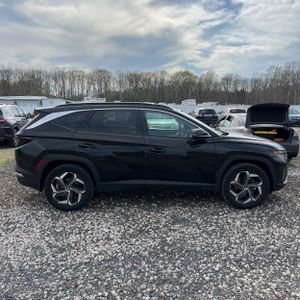 HYUNDAI TUCSON LIMITED - 10