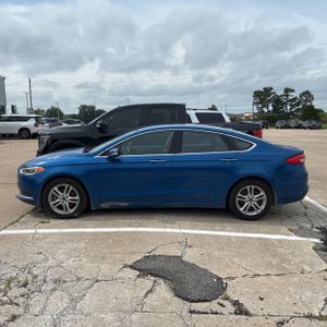 FORD FUSION SE - 3