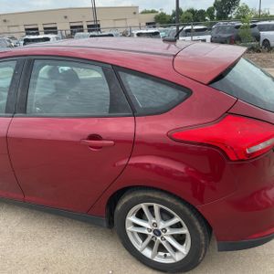 FORD FOCUS SE - 5