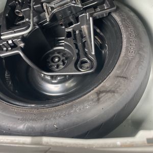 صورة مصغرة 40 لـ 2012 Toyota PRIUS THREE