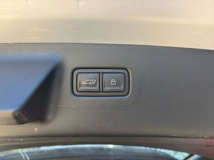 2025 Hyundai SANTA FE SEL 照片 18