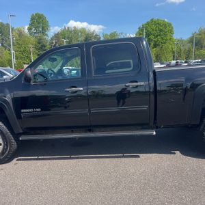 CHEVROLET SILVERADO - 4