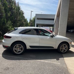 PORSCHE MACAN S - 10