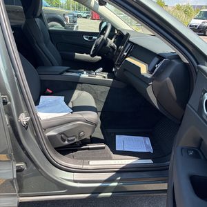 2026 Volvo XC60 B5 CORE 缩略图 33