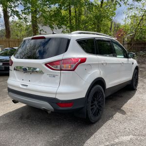 FORD ESCAPE TITANIUM - 8