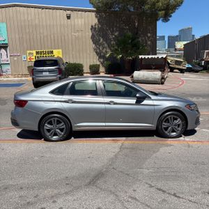 VOLKSWAGEN JETTA SE - 10