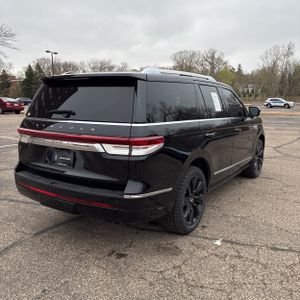 LINCOLN NAVIGATOR RESERVE - 8