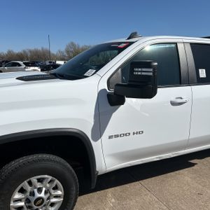 CHEVROLET SILVERADO 2500HD LT - 2