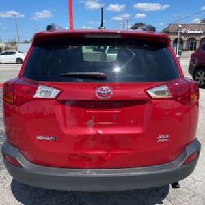 صورة 7 لـ 2015 Toyota RAV4 XLE