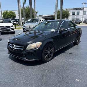 2015 Mercedes-BENZ C-CLASS photo 1
