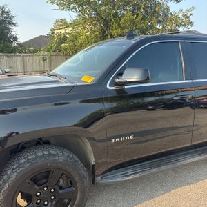 2018 Chevrolet TAHOE LT — фото 2