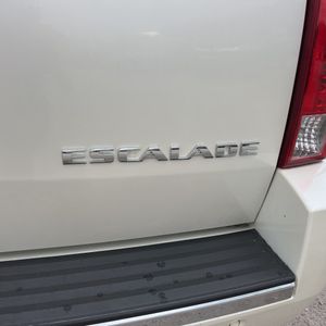 2010 Cadillac ESCALADE BASE — миниатюра 23