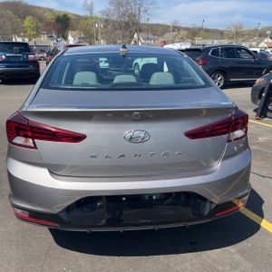 HYUNDAI ELANTRA VALUE EDITION - 7