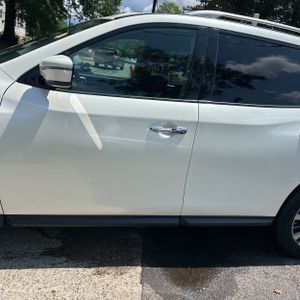 2017 Nissan PATHFINDER SV 照片 4