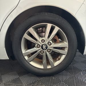 صورة مصغرة 18 لـ 2018 Hyundai ELANTRA SEL