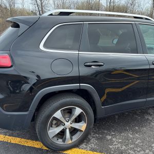 JEEP CHEROKEE LIMITED - 9