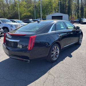 Cadillac XTS Luxury - 8