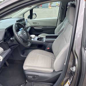 2023 Toyota SIENNA LE 8-PASSENGER 照片 32