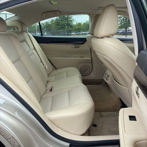 صورة 35 لـ 2014 Lexus ES 350 BASE