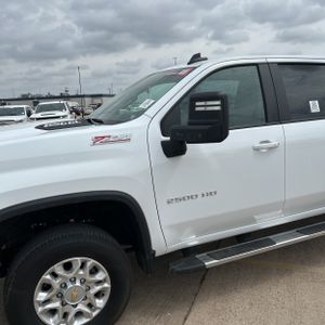 CHEVROLET SILVERADO 2500HD LT - 2
