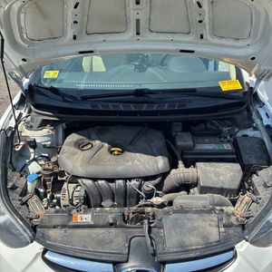 2013 Hyundai ELANTRA GLS — миниатюра 41